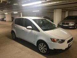 Vit Begagnad 2011 Mitsubishi Colt Halvkombi | 29 900 kr (Marknadspris)