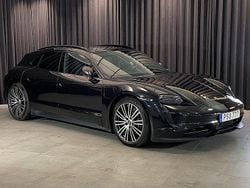 Svart metallic Begagnad 2022 Porsche Taycan Sport Turismo Kombi | 659 000 kr