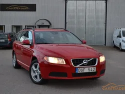 Röd Begagnad 2013 Volvo V70 Kombi | 99 000 kr (Marknadspris)