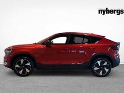 Röd Begagnad 2025 Volvo EC40 Performance SUV | 589 000 kr