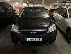 Grå Begagnad 2009 Ford Focus Trend Halvkombi | 14 000 kr (Bra pris)