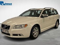 Vit Begagnad 2013 Volvo V70 R-Design Kombi | 149 000 kr (Lite dyr)