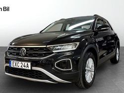 Svart (deep black pearl) Begagnad 2022 VW T-Roc Life SUV | 264 900 kr (Marknadspris)