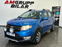 Ljusblå Begagnad 2014 Dacia Sandero Stepway Halvkombi | 59 900 kr (Marknadspris)