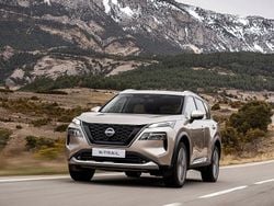 Svart Ny 2025 Nissan X-Trail SUV | 416 900 kr