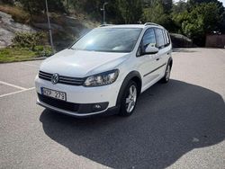 Vit Begagnad 2012 VW Touran Cross Minibuss | 89 900 kr (Marknadspris)