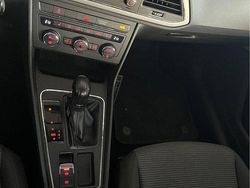 Vit Begagnad 2020 Seat Leon Style Halvkombi | 105 000 kr