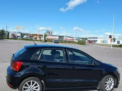 Svart Begagnad 2015 VW Polo Halvkombi | 82 000 kr (Bra pris)