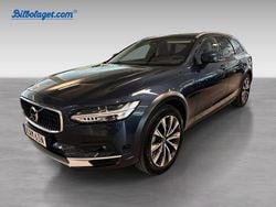 Blå Begagnad 2024 Volvo V90 CC Plus Kombi | 479 000 kr (Marknadspris)