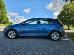 Blå Begagnad 2017 VW Golf VII Halvkombi | 129 500 kr (Marknadspris)
