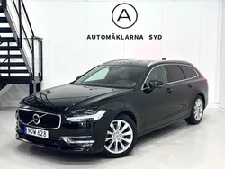 Svart Begagnad 2018 Volvo V90 Momentum Kombi | 214 000 kr (Marknadspris)