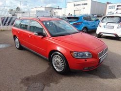 Röd Begagnad 2006 Volvo V50 Summum Kombi | 17 000 kr (Marknadspris)