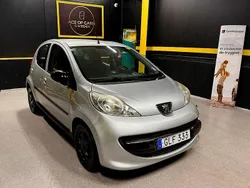 Grå Begagnad 2007 Peugeot 107 Halvkombi | 35 900 kr (Marknadspris)