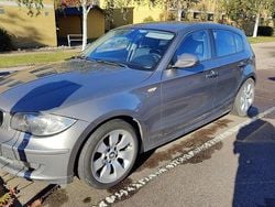 Grå Begagnad 2010 BMW 118 Halvkombi | 71 000 kr (Marknadspris)
