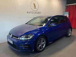 Mörkblå (lapiz blue metallic) Begagnad 2019 VW Golf VII Halvkombi | 199 700 kr (Marknadspris)