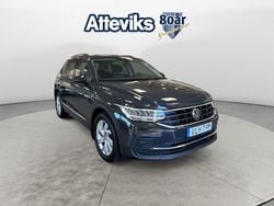 Grå Begagnad 2022 VW Tiguan SUV | 279 500 kr (Bra pris)