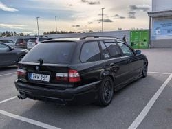 Svart Begagnad 2003 BMW 525 M Sport Kombi | 32 000 kr (Marknadspris)