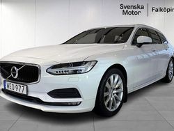 Vit Begagnad 2020 Volvo V90 Momentum Kombi | 289 200 kr (Marknadspris)