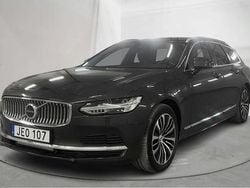 Grå Begagnad 2023 Volvo V90 Core Kombi | 330 000 kr (Bra pris)
