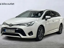 Vit Begagnad 2015 Toyota Avensis Active Kombi | 134 900 kr (Marknadspris)