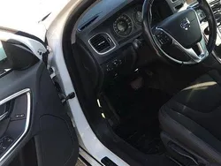 Vit Begagnad 2011 Volvo V60 Momentum Kombi | 89 000 kr (Marknadspris)