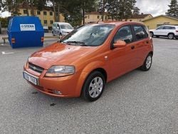 Gul Begagnad 2005 Chevrolet Kalos Halvkombi | 13 900 kr (Marknadspris)
