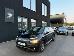 Svart Begagnad 2014 Citroën C4 Cactus PureTech Halvkombi | 69 900 kr (Bra pris)