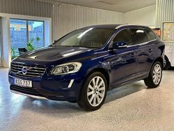 Blå Begagnad 2015 Volvo XC60 Ocean Race SUV | 182 000 kr (Marknadspris)
