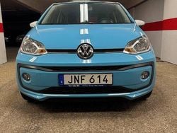 Blå Begagnad 2017 VW up! high up! Halvkombi | 80 000 kr (Marknadspris)