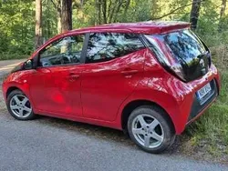 Röd Begagnad 2017 Toyota Aygo X-play Halvkombi | 91 000 kr (Marknadspris)