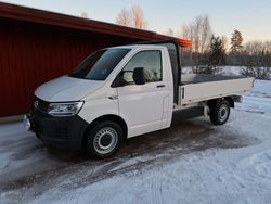 Vit Begagnad 2017 VW T6 Van | 288 000 kr