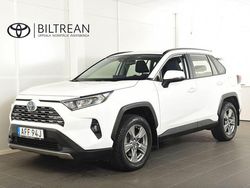 Vit Begagnad 2022 Toyota RAV4 Hybrid Active SUV | 358 900 kr (Marknadspris)