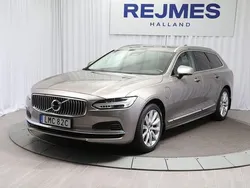 Grå Begagnad 2022 Volvo V90 Kombi | 332 500 kr (Marknadspris)