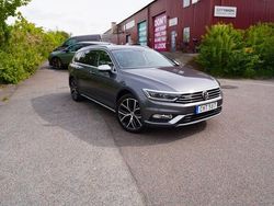 Grå metallic Begagnad 2016 VW Passat Alltrack Kombi | 155 900 kr (Marknadspris)