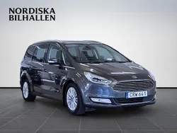 Grå Begagnad 2015 Ford Galaxy Titanium Minibuss | 189 795 kr (Marknadspris)