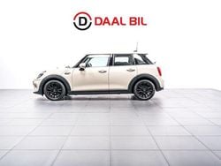 Vit Begagnad 2019 Mini Cooper Pepper Halvkombi | 138 700 kr (Marknadspris)