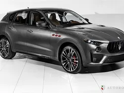 Grå Begagnad 2021 Maserati Levante SUV | 945 000 kr