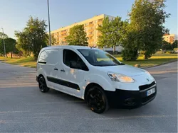 Vit Begagnad 2013 Peugeot Partner Minibuss | 36 500 kr (Bra pris)