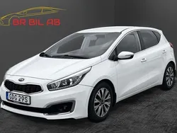 Vit Begagnad 2016 Kia Ceed Halvkombi | 154 900 kr