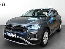 Mörkgrå Begagnad 2022 VW T-Roc Life SUV | 209 900 kr (Marknadspris)