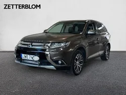 Brun Begagnad 2015 Mitsubishi Outlander SUV | 174 900 kr (Dyr)