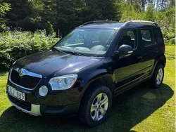 Svart Begagnad 2012 Skoda Yeti Elegance SUV | 53 000 kr
