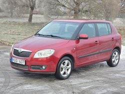 Röd Begagnad 2009 Skoda Fabia Halvkombi | 37 900 kr (Bra pris)