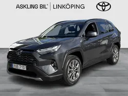 Mörkgrå Begagnad 2022 Toyota RAV4 Hybrid Executive SUV | 399 000 kr (Marknadspris)