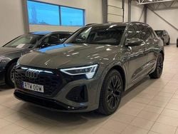 Grå Begagnad 2024 Audi Q8 e-tron S-Line SUV | 659 000 kr (Marknadspris)