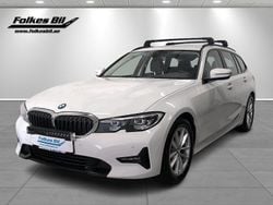Vit Begagnad 2021 BMW 320 Kombi | 279 000 kr (Superpris)