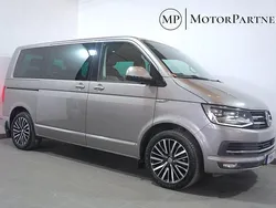 Ljusbrun Begagnad 2016 VW Multivan Highline Minibuss | 319 900 kr (Bra pris)