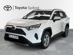 Vit Ny 2025 Toyota RAV4 Hybrid Active SUV | 434 900 kr (Marknadspris)