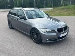 Grå Begagnad 2009 BMW 320 Sport Line Kombi | 60 000 kr (Lite dyr)