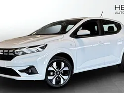 Vit (white) Ny 2025 Dacia Sandero Expression Halvkombi | 219 900 kr (Marknadspris)